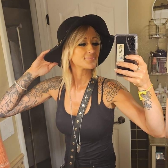 Meet your Posher, Arleigh - Picture 8 of 15